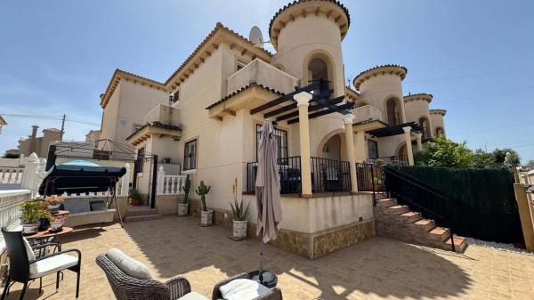Chalet en Barrio Villamartín-Las Filipinas