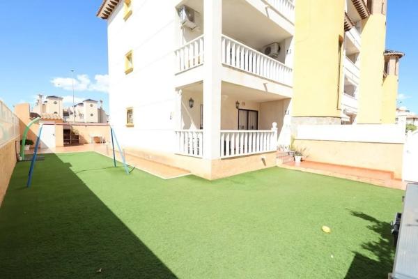 Chalet en Barrio Lomas de Cabo Roig-Los Dolses