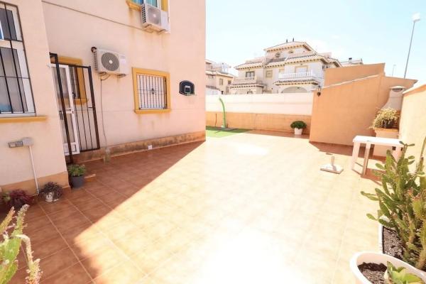 Chalet en Barrio Lomas de Cabo Roig-Los Dolses