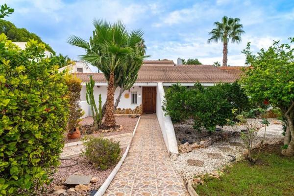 Chalet en Barrio Villamartín-Las Filipinas