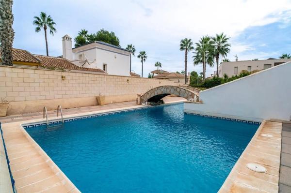 Chalet en Barrio Villamartín-Las Filipinas