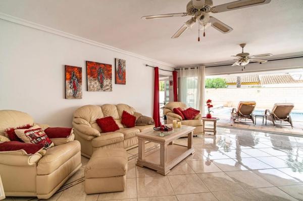Chalet en Barrio Villamartín-Las Filipinas