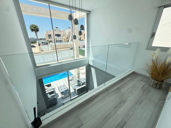 Chalet en calle Cabo Finisterre