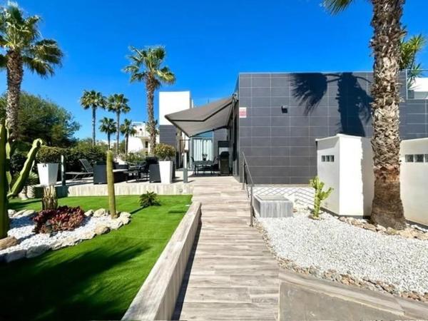 Chalet en Barrio Villamartín-Las Filipinas