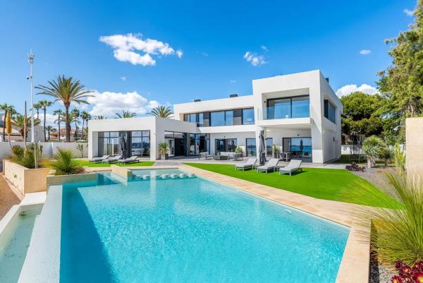 Chalet en Barrio Cabo Roig