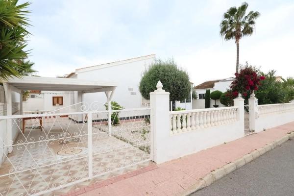 Chalet en Barrio Los Almendros-La Florida