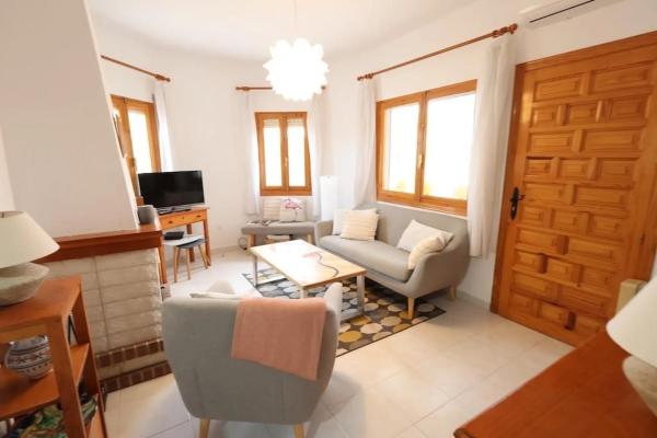 Chalet en Barrio Los Almendros-La Florida