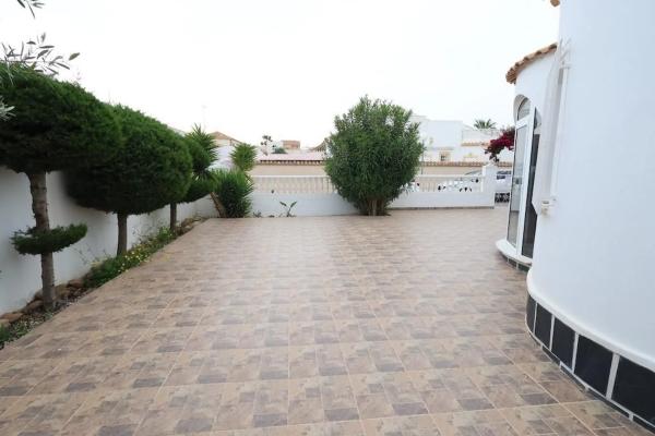 Chalet en Barrio Los Almendros-La Florida