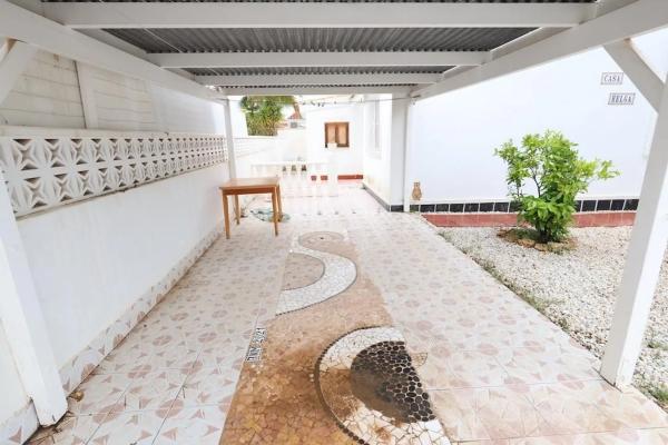 Chalet en Barrio Los Almendros-La Florida