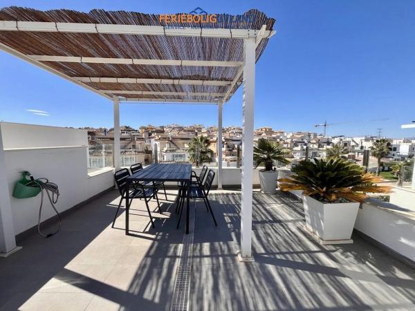 Chalet adosado en calle Guadiana