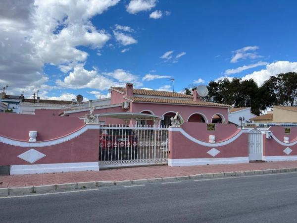 Chalet en calle Isla Formentera