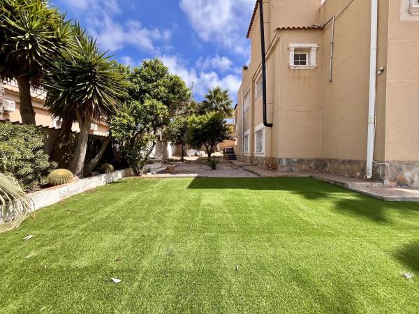 Chalet en Barrio La Zenia