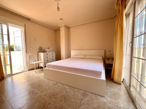 Chalet en Barrio La Zenia