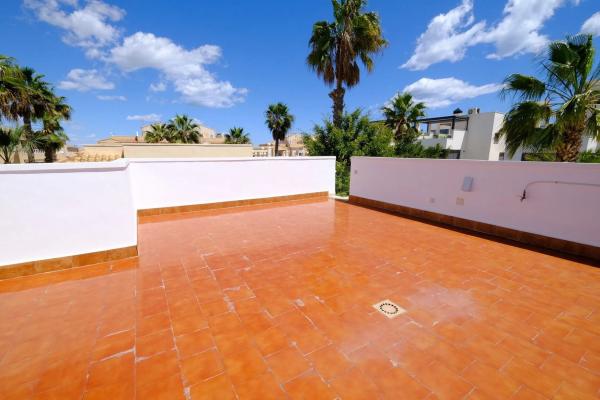 Chalet en Barrio Los Balcones y los Altos