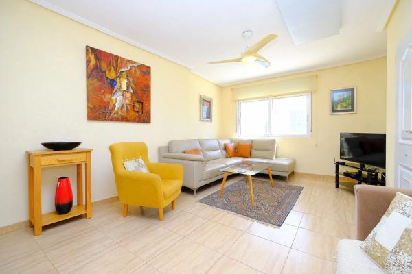 Chalet en Barrio Los Balcones y los Altos