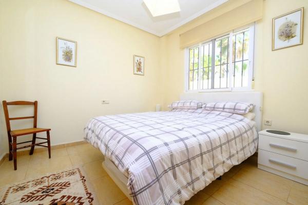 Chalet en Barrio Los Balcones y los Altos