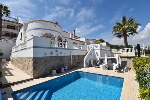 Chalet en Barrio Lomas de Cabo Roig-Los Dolses