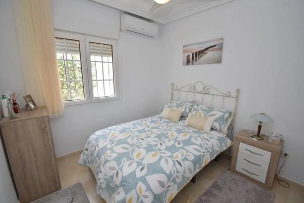 Chalet en Barrio Lomas de Cabo Roig-Los Dolses