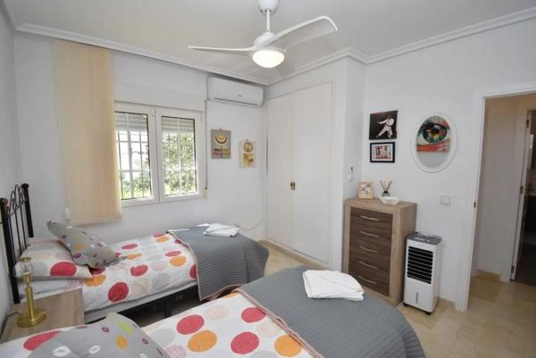 Chalet en Barrio Lomas de Cabo Roig-Los Dolses