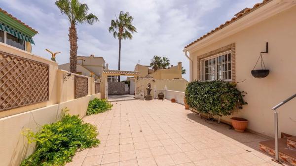 Chalet en Barrio Playa Flamenca