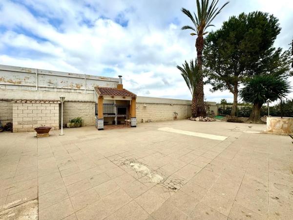 Casa independiente en calle Alboran, 1