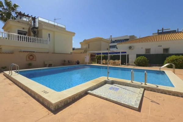 Chalet en Barrio Playa Flamenca