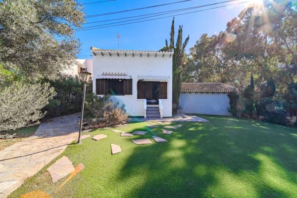 Casa independiente en calle Violetas