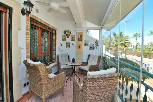 Chalet adosado en calle Nabucco, 22