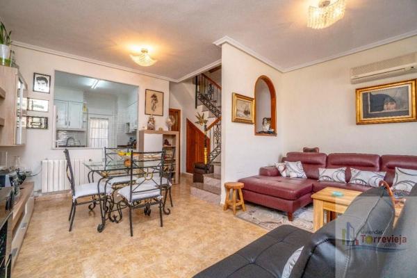 Dúplex en Barrio Villamartín-Las Filipinas