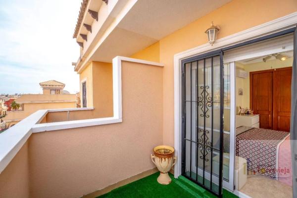 Dúplex en Barrio Villamartín-Las Filipinas