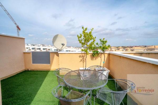 Dúplex en Barrio Villamartín-Las Filipinas