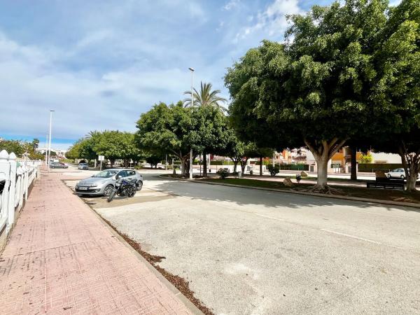 Chalet adosado en calle Pino Carrasco