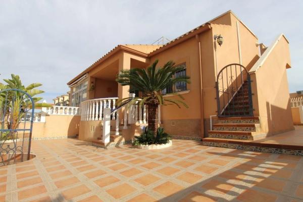 Chalet adosado en calle Abdelacies