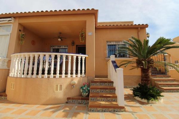 Chalet adosado en calle Abdelacies