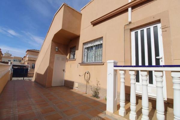 Chalet adosado en calle Abdelacies