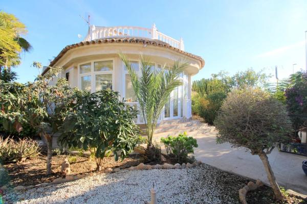 Chalet en Barrio La Regia