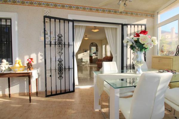 Chalet en Barrio La Regia