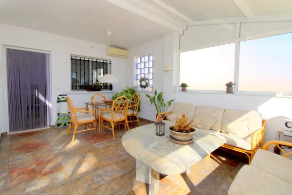 Chalet en Barrio Los Balcones y los Altos