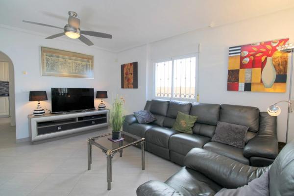 Chalet en Barrio Los Balcones y los Altos