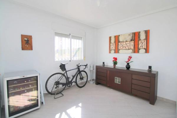 Chalet en Barrio Los Balcones y los Altos