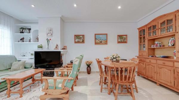 Chalet en Barrio Lomas de Cabo Roig-Los Dolses