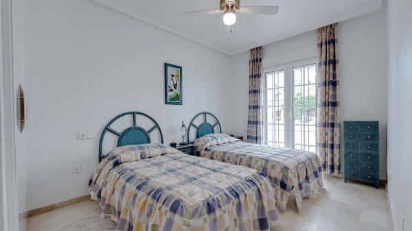 Chalet en Barrio Lomas de Cabo Roig-Los Dolses