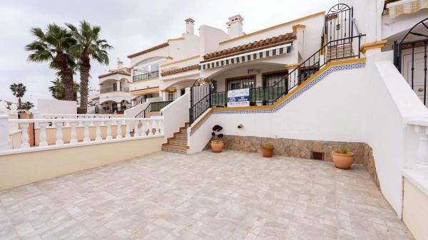 Chalet en Barrio Lomas de Cabo Roig-Los Dolses