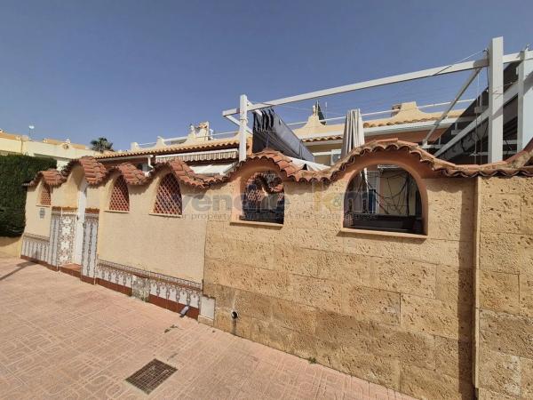 Chalet en Barrio Los Almendros-La Florida