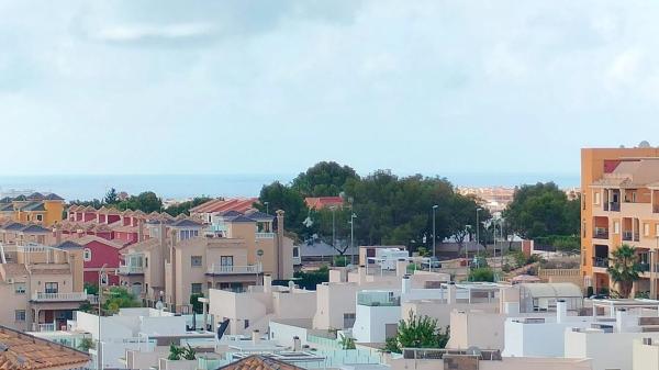 Chalet adosado en calle Duero, 23