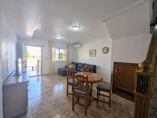 Chalet en Barrio Los Balcones y los Altos