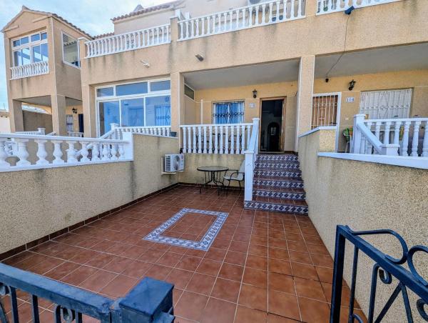 Chalet en Barrio Los Balcones y los Altos