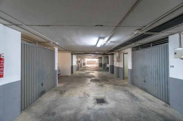 Piso en avenida de las Adelfas, 16