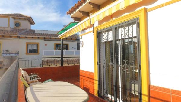 Chalet adosado en calle Torre