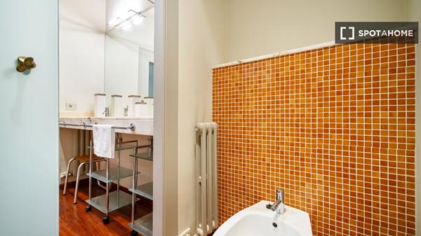 Se alquila habitación en Vila de Gràcia, Barcelona